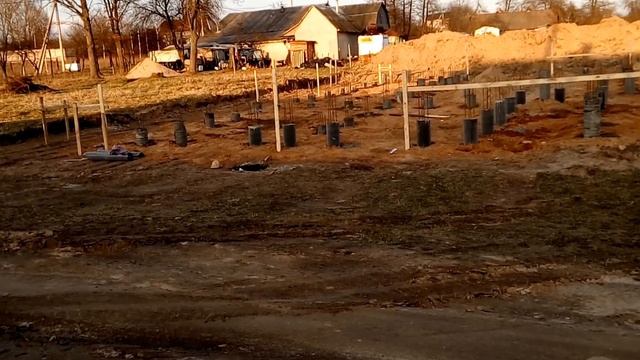 ТИСЭ №18. Свайноростверковый фундамент под дом12х14м. Свайное поле смотреть онлайн