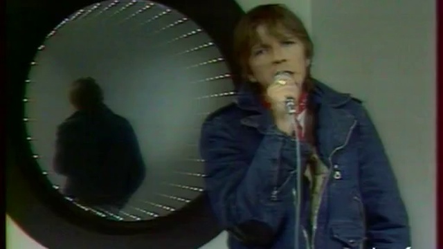 Renaud - Viens chez moi, j'habite chez une copine смотреть онлайн