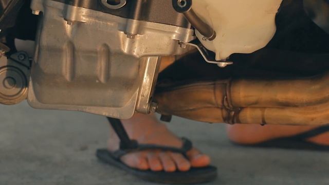 Мотоцикл Honda CBR 600RR Замена масла антифриза и фильтров смотреть онлайн