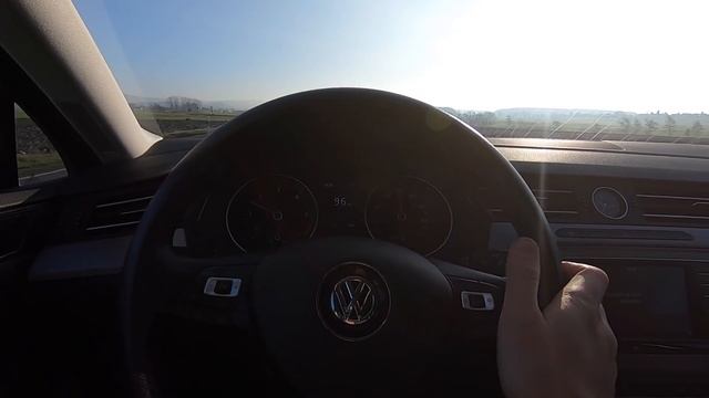 PASSAT с мотором 1.6 TDI и GOLF 2.0 TDI из Германии // Что выбрать? смотреть онлайн