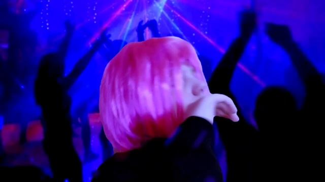 ТИПИЧНАЯ ДИСКОТЕКА | ТИПИЧНЫЙ КЛУБ | ТИПИЧНЫЕ СИТУАЦИИ | СМЕШНЫЕ ПРИКОЛЫ смотреть онлайн