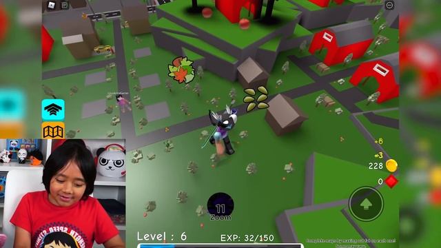 Ryan DON'T GET EATEN IN ROBLOX! Let's Play Roblox Eat and Destroy with Ryan’s Mommy! смотреть онлайн