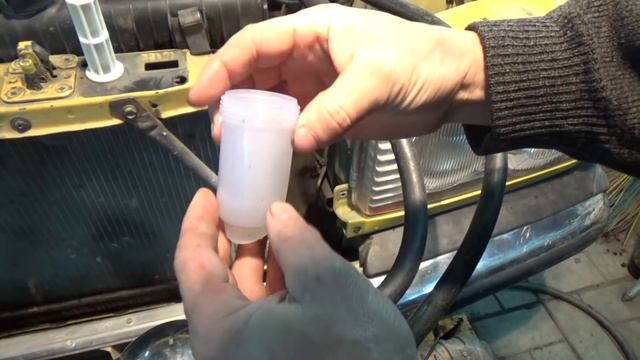 Промывка радиатора печки без снятия на Мерседесе W 123 . смотреть онлайн