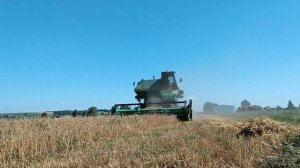 Уборка зерна на комбайне Нива РОСТСЕЛЬМАШ.