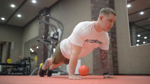 Отжимания с узкой постановкой рук смотреть онлайн