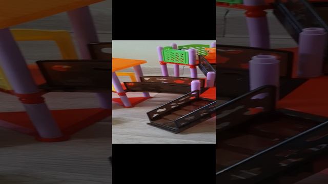 Огромный замок для друзей смотреть онлайн