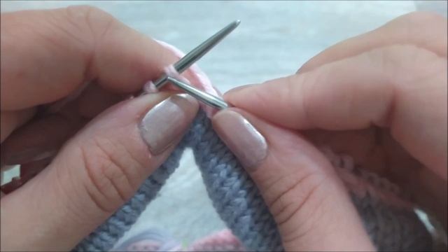 Двойная детская шапка с ушками спицами смотреть онлайн