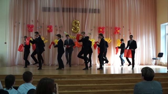 Танец мальчиков на 8 марта. Поздравление смотреть онлайн