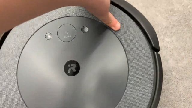 Very weird glitch on iRobot Roomba i3 смотреть онлайн