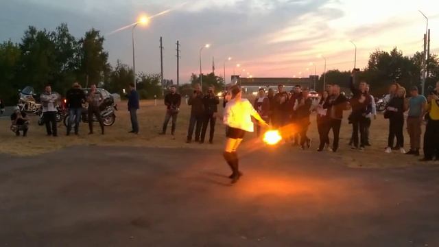 1 мотосентября Саратов /вид сзади/ =} смотреть онлайн