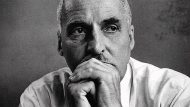 Константин Симонов - Часы дружбы: Стих смотреть онлайн