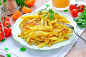 КАК ПРИГОТОВИТЬ КАРТОФЕЛЬ СОЛОМКОЙ ЖАРЕНЫЙ