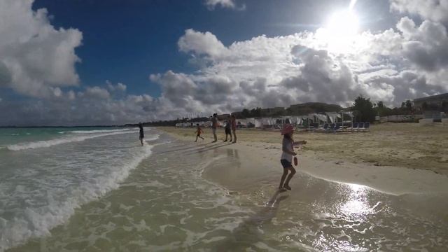 Memories Flamenco Beach Resort, Cuba смотреть онлайн
