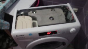 Ремонт стиральной машины, постоянно набирает воду на примере Candy CS34.  Constantly gaining water