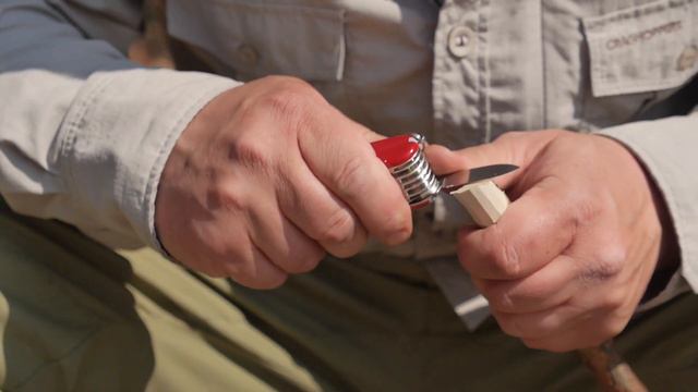 Как сделать ложку ножем Victorinox Swiss Army
