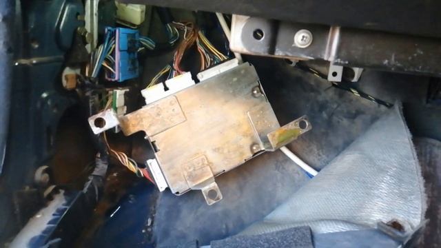 Блок комфорта MR329950: за что отвечает и где находится. Mitsubishi Diamante. Решение проблем смотреть онлайн