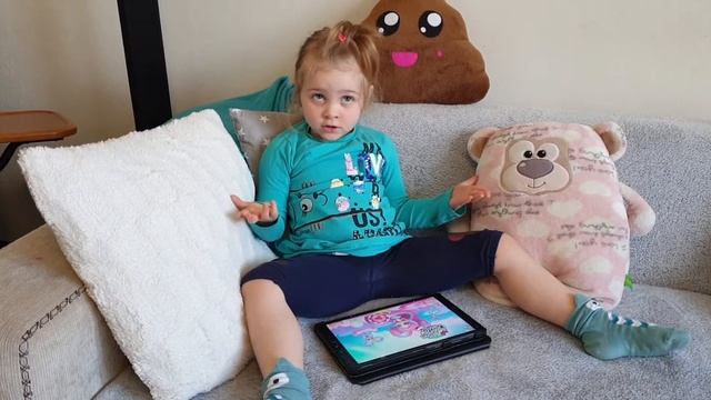 КОТ ПУСТИЛ ШЕПТУНА! Вайн Случай в семье "Кто Пукнул" смотреть онлайн