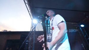 Потомучто.  Алёша, я ваша.