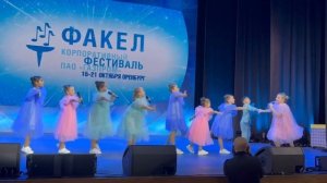 Сценическая версия песни «Где живут улыбки» (автор музыки и слов Элеонора Калашникова)