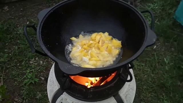 ДАЧНЫЙ УЖИН В КАЗАНЕ НА ТАНДЫРЕ... смотреть онлайн