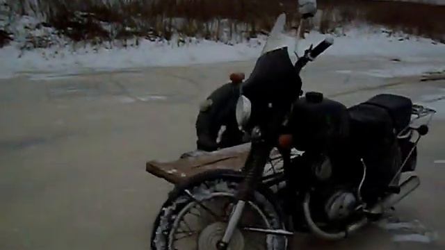 Мото на льду (Иж Планета) смотреть онлайн