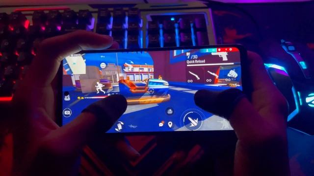poco X4 pro 5g free fire gameplay my new handcam setup ? смотреть онлайн