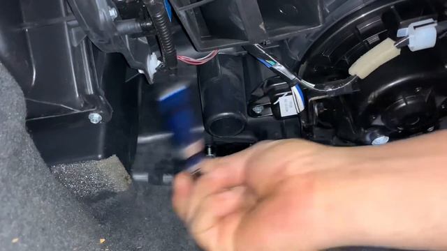 Toyota Tacoma resistencia del motor del ventilador( no funciona solo en la última verdad. смотреть онлайн