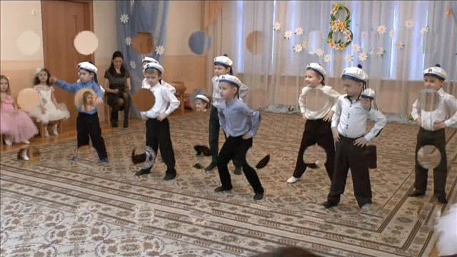 8 Марта (старшая группа СП № 3 лицея № 1793) смотреть онлайн