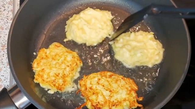 ОЛАДЬИ из кабачков самый простой рецепт! Очень вкусный даже подойдёт на завтрак! смотреть онлайн