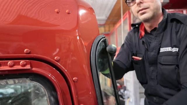 Building a Kenworth K100 Semi Truck in 10 MINUTES! смотреть онлайн