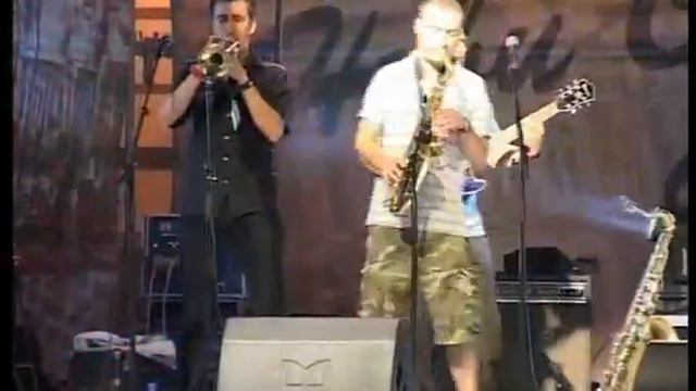 Rich Bitch - Palim kuci za Sombor (Live) смотреть онлайн