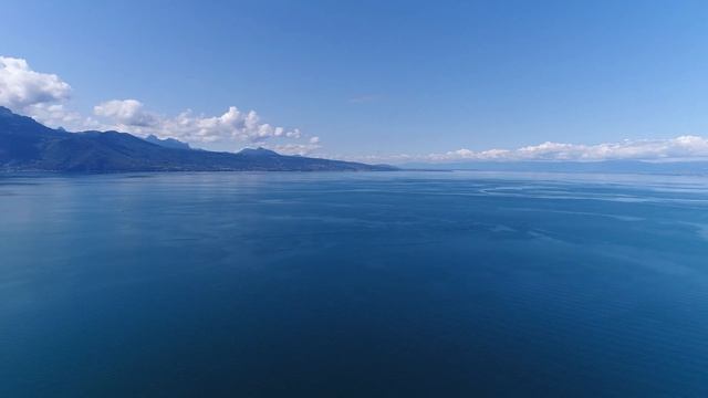 Lac Leman Drone Footage in 4K смотреть онлайн