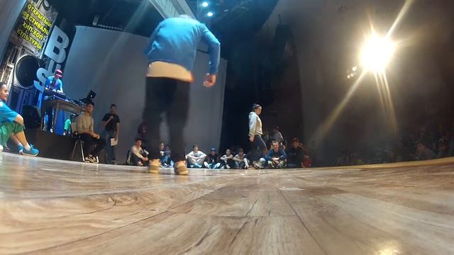Bust a Move 2012 1x1 Миша-Мегион Vs ALI смотреть онлайн