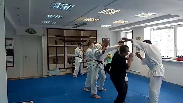 мастер класс по КОБУДО от Михаила Древняка (черный пояс 1 дан кобудо, чемпион России по КОБУДО)18.1 смотреть онлайн