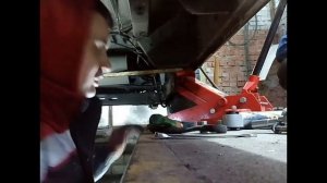 Рено Трафик, быстрая замена сайлентблоков задней балки