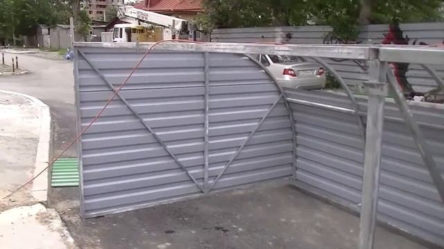 КОНТЕЙНЕРНАЯ ПЛОЩАДКА, АНТИВАНДАЛЬНАЯ. ИМЕЕТСЯ ОТСЕК ДЛЯ КГМ. смотреть онлайн