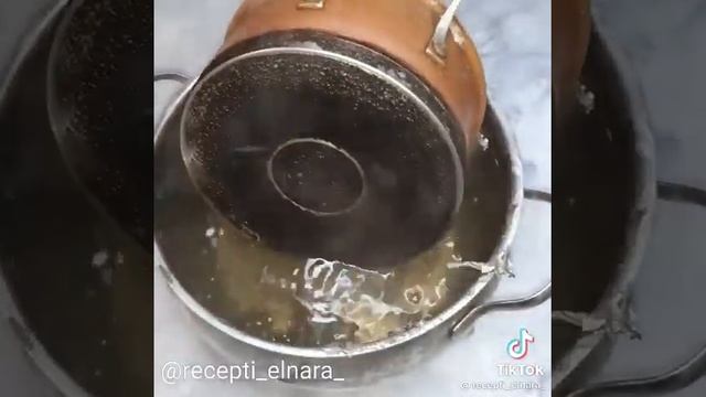 Супер полезный лайфхак - как удалить любую накипь и гряз с кастрюль и сковородок Просто и эффективн смотреть онлайн