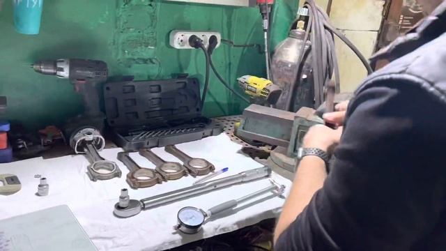 Ремонт двигателя BMW n20 F10 520 Часть 1 смотреть онлайн