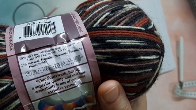 3 старт Шапка спицами из пряжи Alize superwash/шапка из носочной пряжи/Вязальные триостарты 3 старт смотреть онлайн