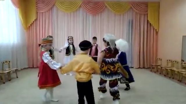 Мы дружной семьёй живём в Татарстане смотреть онлайн