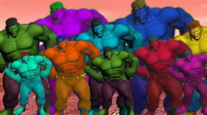 Супер герой Халк танцует