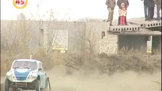 В Кургане прошли гонки на «Запорожцах» смотреть онлайн