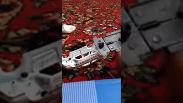 Посадка игрушечной машины смотреть онлайн