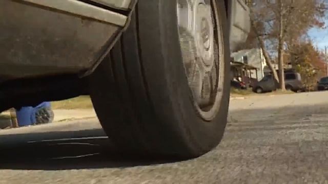 Man gets new car after driving 1 million miles in his Volvo смотреть онлайн