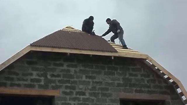 Дом из арболита. Крыша из ондулина-5 смотреть онлайн