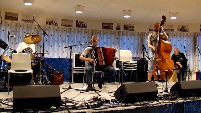 Red Wing & Some of these days - Daniel Nielsen - accordion swing/jazz смотреть онлайн
