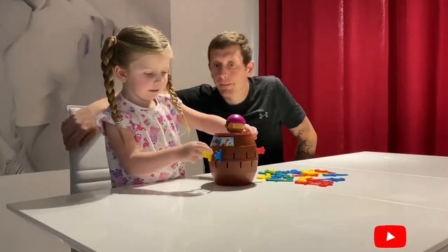 BOARD GAME.. Pop up pirate fun family game.. Playtime Polly смотреть онлайн