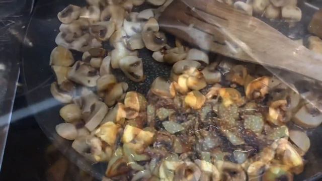 Грибной салат с курочкой смотреть онлайн
