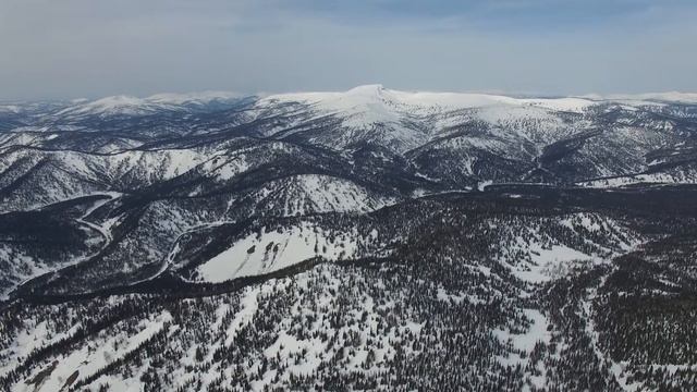 Горные снегоходы Поднебесные зубья смотреть онлайн