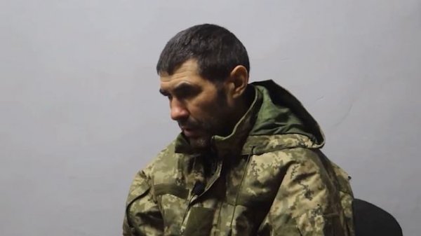 L'Ukrainien a raconté comment il avait été envoyé au combat.